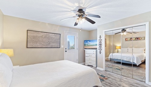 Signature Condo, 2 Bedrooms, Balcony, Lagoon View