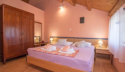 Apartment (Apartment with Balcony)