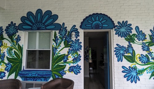 Basic Room, 1 Queen Bed, Non Smoking, Pool View