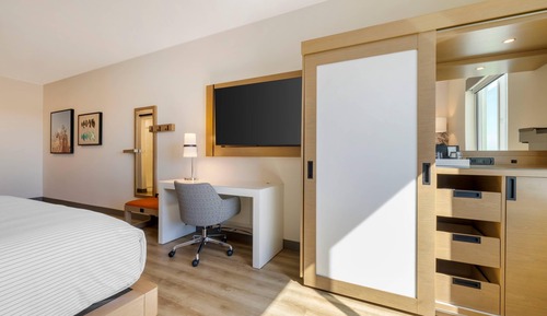 Room, 1 King Bed, Non Smoking