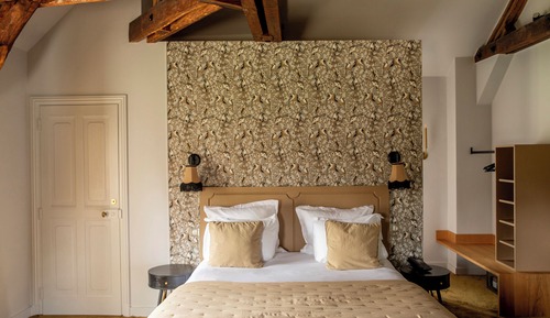 Junior Room