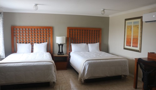 Basic Single Room, 2 Queen Beds