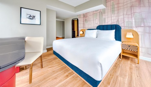 Deluxe Room, 1 King Bed