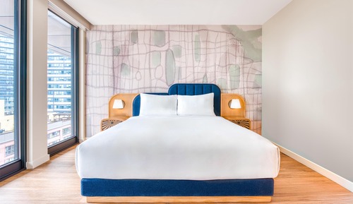 Room, 1 King Bed, Roll-in Shower