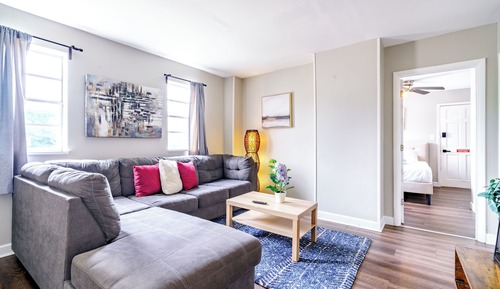 Design House, 1 Queen Bed, City View