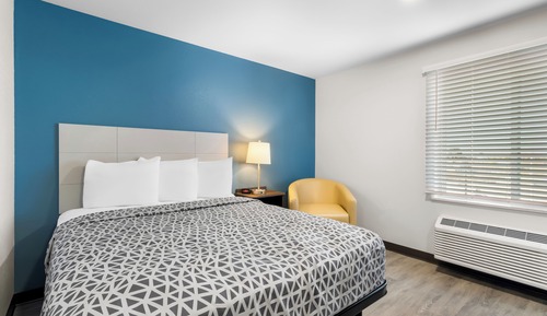 Suite, 1 Queen Bed, Non Smoking