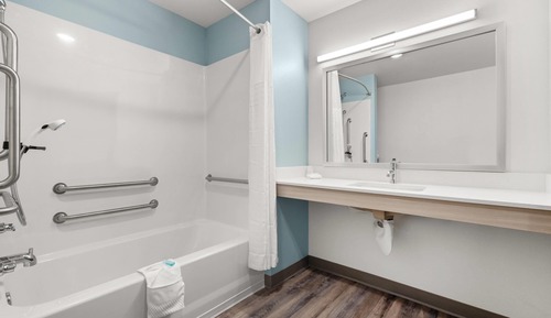 Suite, 2 Queen Beds, Accessible, Non Smoking