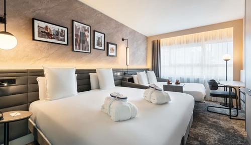 Executive Room, 1 King Bed with Sofa bed