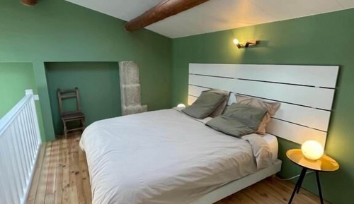 Comfort Suite, Balcony, Vineyard View