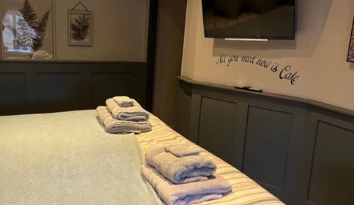 Deluxe Double Room, Private Bathroom