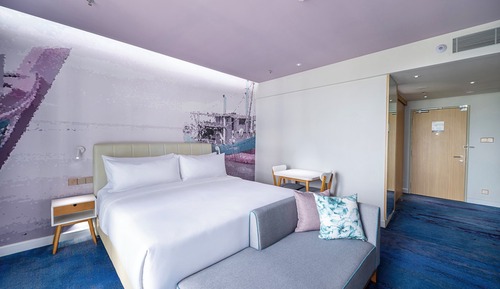 Premier Room, 1 King Bed