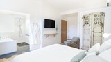 Suite, 1 King Bed, Jetted Tub