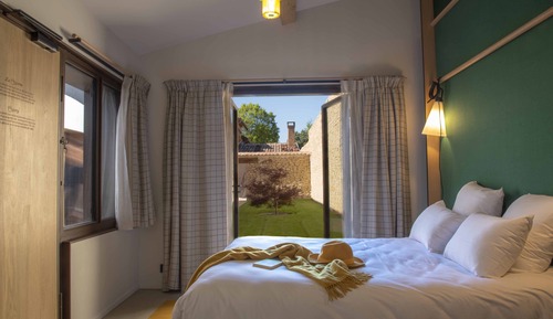 Classic Room, Garden View