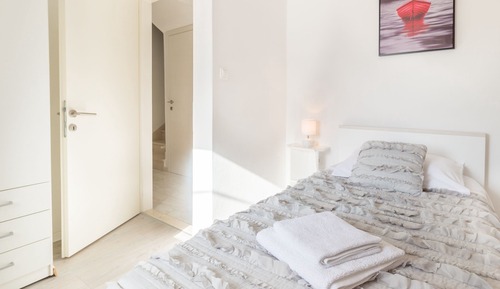 House (Four Bedroom Holiday Home with Sea Vi)