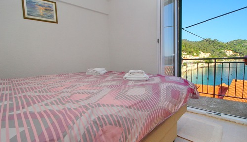 Apartment (Duplex Apartment with Terrace and Sea)