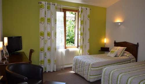 Chambre lits jumeaux avec douche