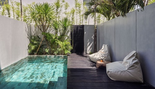 Premier Villa, Courtyard View