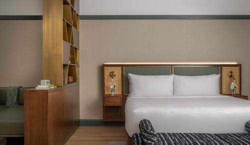 Suite, 1 King Bed