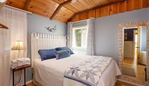 #6 Blue Jay Cottage