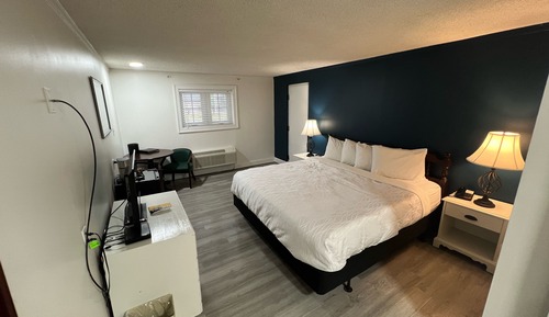 Classic Room, 1 King Bed