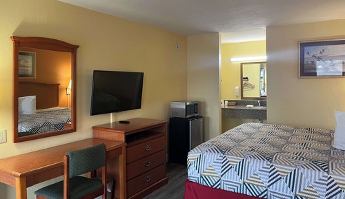 Deluxe Room, 1 King Bed, Non Smoking