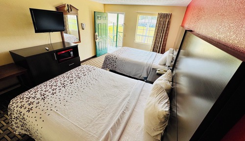 Standard 2 Queen Beds Non Smoking