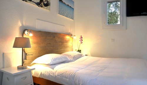 Comfort Studio, 1 Queen Bed, Balcony, Ground Floor