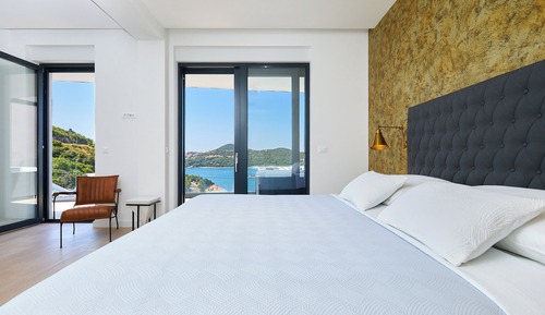Apartment (3 Bedrooms)