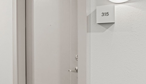 Studio, Accessible