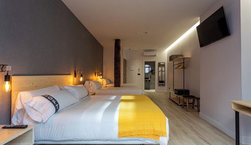 Family Quadruple Room, Balcony, City View