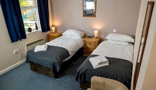 Standard Twin Room, Accessible, Private Bathroom