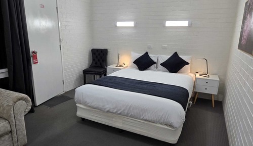 Exclusive Room, Courtyard View