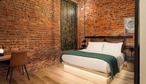Basic Room, 1 Queen Bed