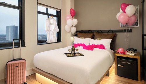 Room, 1 Queen Bed, City View