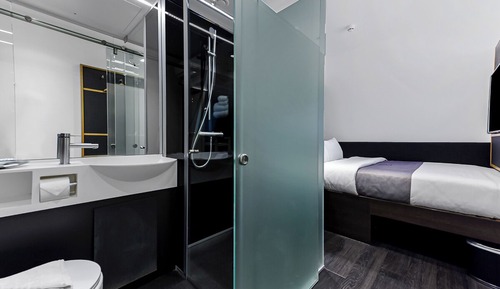 Queen Room, No Windows