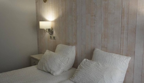 Standard Room, 2 Twin Beds, City View