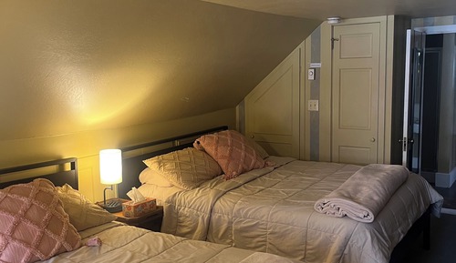 Comfort Room, Garden View