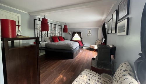 Romantic Room, Garden View