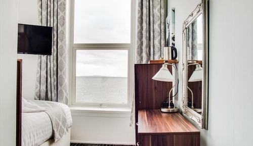 Classic Single Room, 1 Twin Bed, Ocean View (Little Cumbrae)