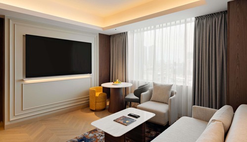 Deluxe Suite, 1 King Bed