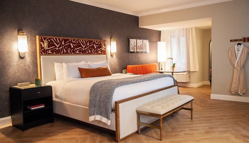 Standard Room, 1 King Bed