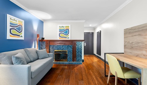 Suite, 1 King Bed, Non Smoking