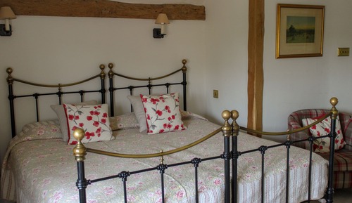 Classic Double or Twin Room, Ensuite