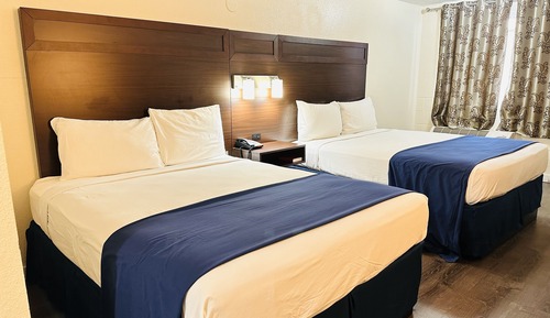 Standard Room, 2 Queen Beds, Non Smoking