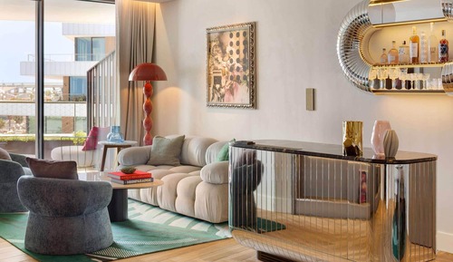 Studio Suite, 1 King Bed (Luxuriate)