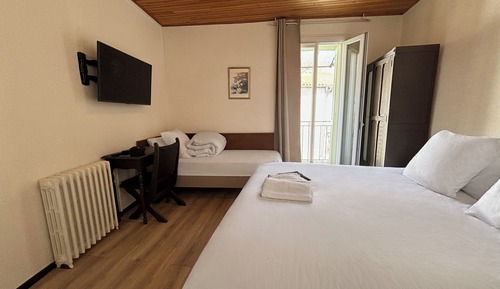 Standard Triple Room, Non Smoking, Balcony