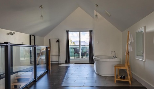 Executive Loft, Harbor View