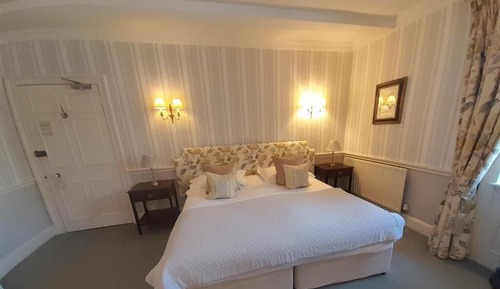 Deluxe Double Room, Ensuite (Garden View)