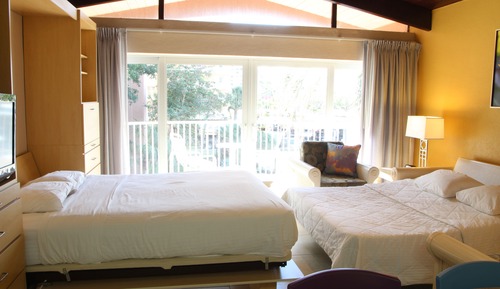 Queen Junior Studio Suite