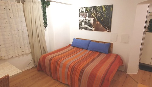 Deluxe Studio, 1 Queen Bed, Non Smoking, Kitchenette